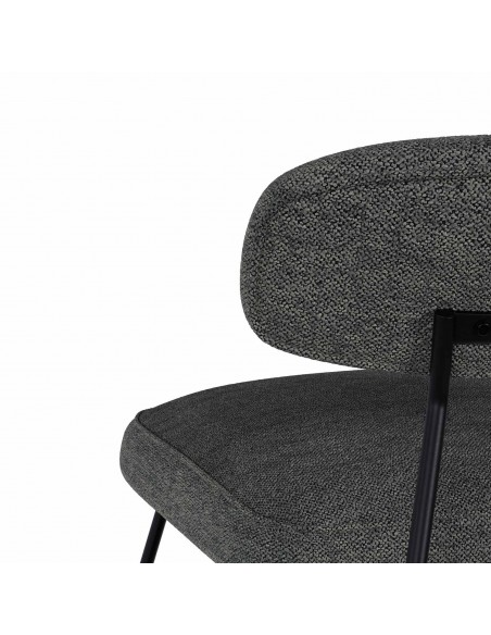 Butaca de diseño retro NICOSIA, tapizado Lemur y estructura en metal negro.