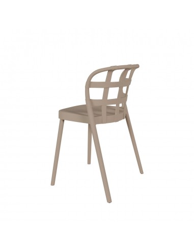 Silla de diseño GINA de polipropileno apilable.