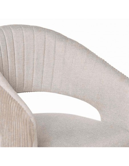 Silla con brazos ELEONOR, tejido beige y metal negro.