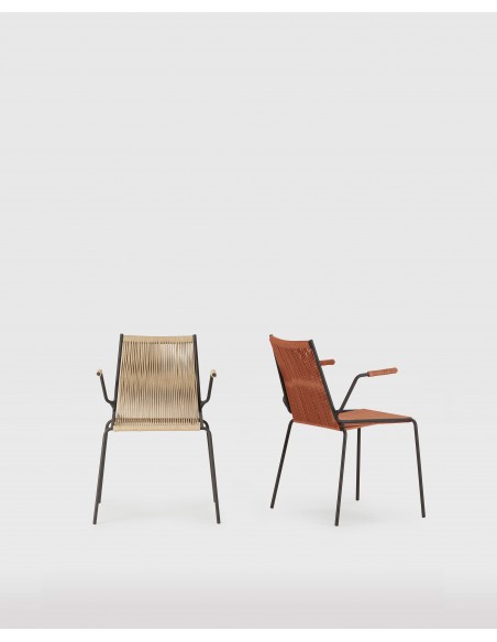 Silla de exterior EMILY con brazos en cuerda beige y metal negro