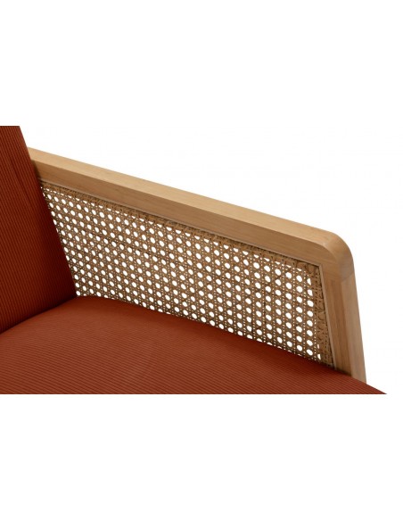 Sillón DEBRA de ratán sintético y madera, tejido pana teja