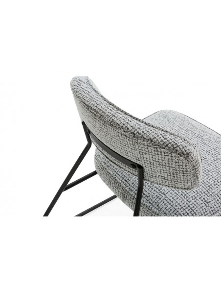 Poltrona de design ELON em tecido preto e branco, base trenó preta