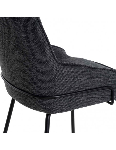 Cadeira de design GWEN, estofada em cinza escuro e pes em metal preto