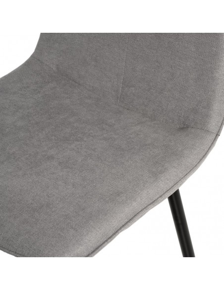 Silla MARLEEN tapizada en tela gris claro y patas de metal negro.