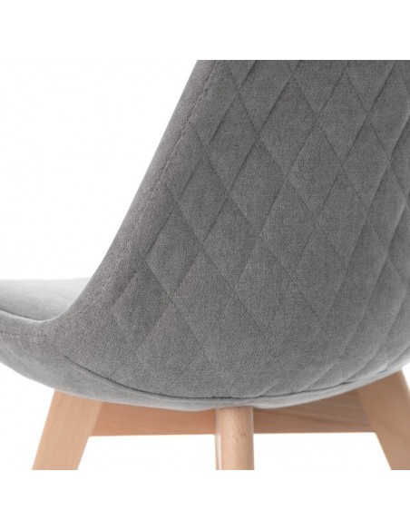 Silla Milena con patas de madera, tapizada en terciopelo