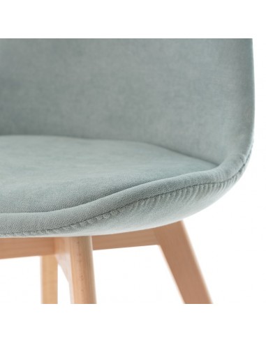 Silla Milena con patas de madera, tapizada en...