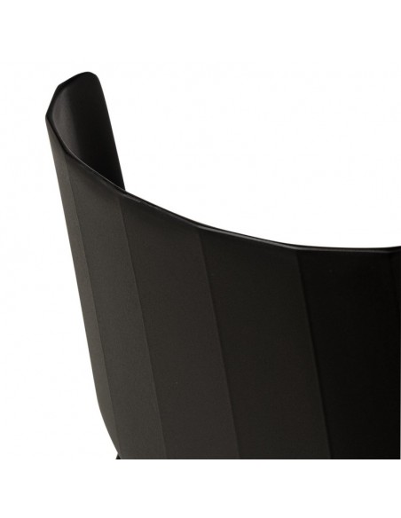 Silla CADY polipropileno negro y patas de metal.