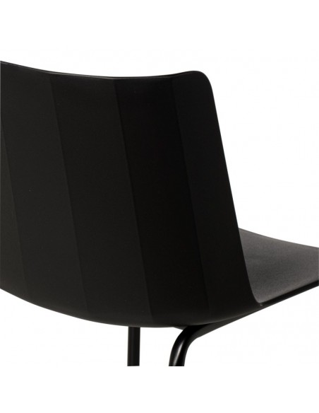 Silla CADY polipropileno negro y patas de metal.