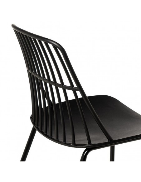 Silla NERINA, polipropileno negro y patas de metal negro.