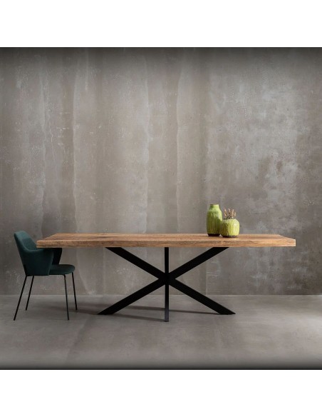 Mesa design Argot de 240 x 100, madeira de manga natural e pés de metal preto.