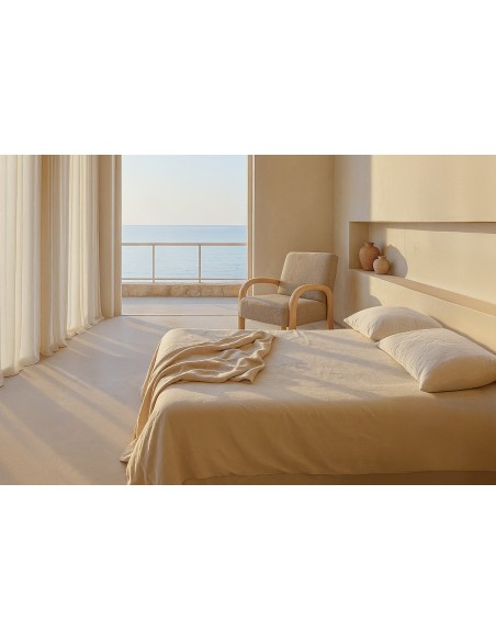 Butaca JAPANDI DOROTHY de madera natural y tejido beige