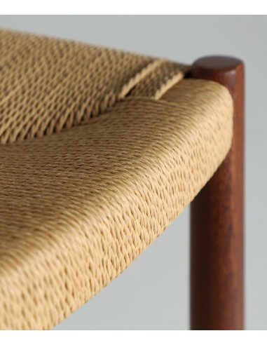 Taburete nórdico con brazos ZELHEM 76 de madera...