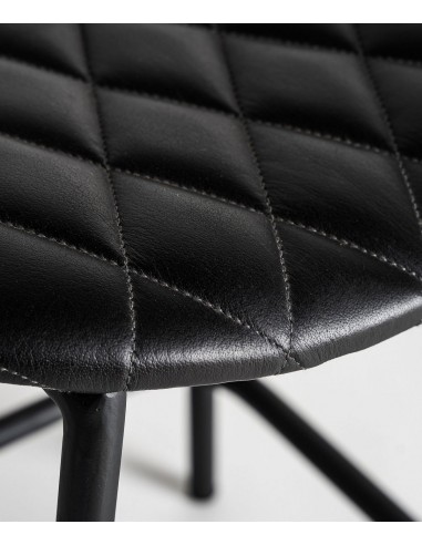 Banco baixo CHAEPE 49 em pele preta, estilo...