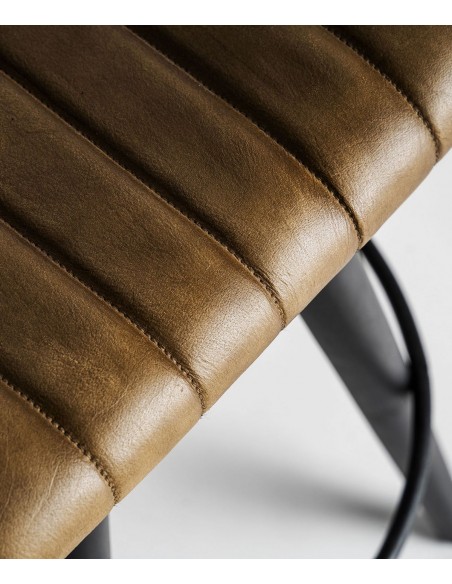 Banco baixo BEFAUX 59 em pele verde, estilo industrial vintage