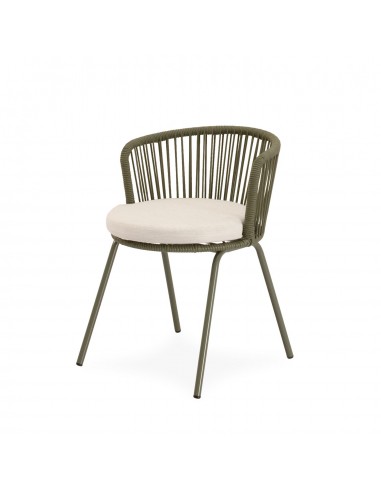 Cadeira para área externa VILMA em corda e aço. Conforto e estilo para terraço ou jardim