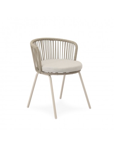 Cadeira para área externa VILMA em corda e aço. Conforto e estilo para terraço ou jardim