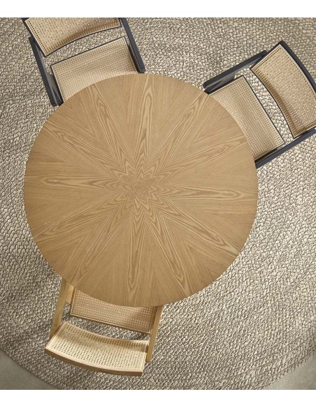 Mesa de comedor redonda NATUR 120, en madera natural.