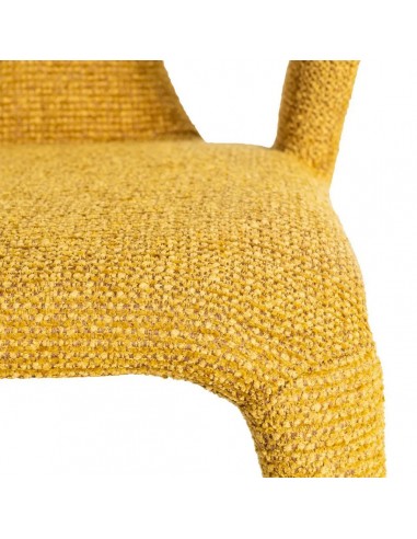 Cadeira NIVARIA com pernas estofadas em design...