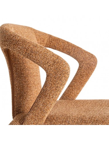 Silla con patas tapizadas NIVARIA de diseño 3d...