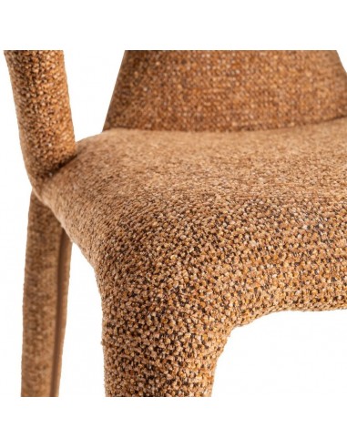 Silla con patas tapizadas NIVARIA de diseño 3d...