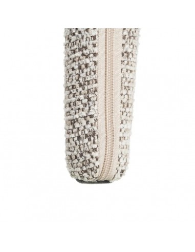 Cadeira ORION com pernas forradas em design 3D...