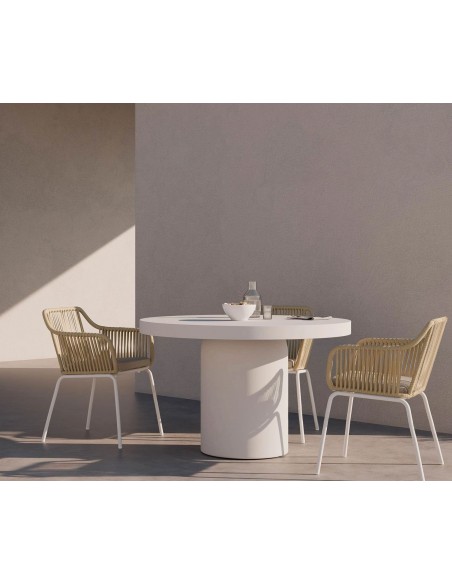 Mesa redonda minimalista THELMA 120 en micro cemento blanco