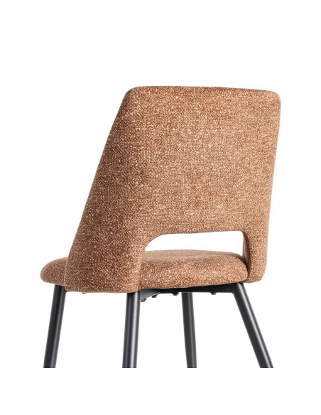 Silla VELNA con respaldo envolvente, tejido jaspeado y metal negro