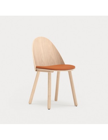 TEULAT SILLA DE DISEÑO UMA, madera natural y tapizado PU terracota