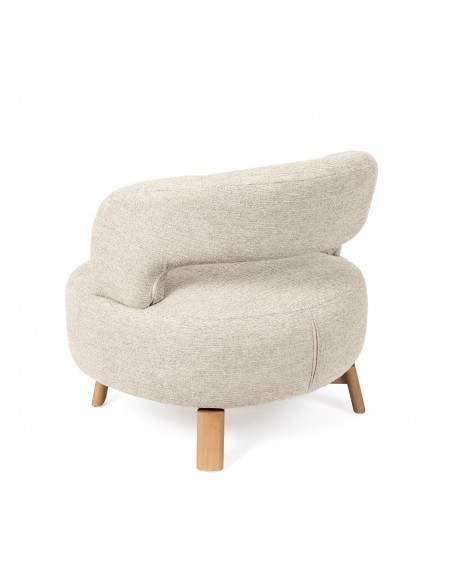 Butaca giratoria BOGOTA, diseño escandinavo envolvente con base de madera