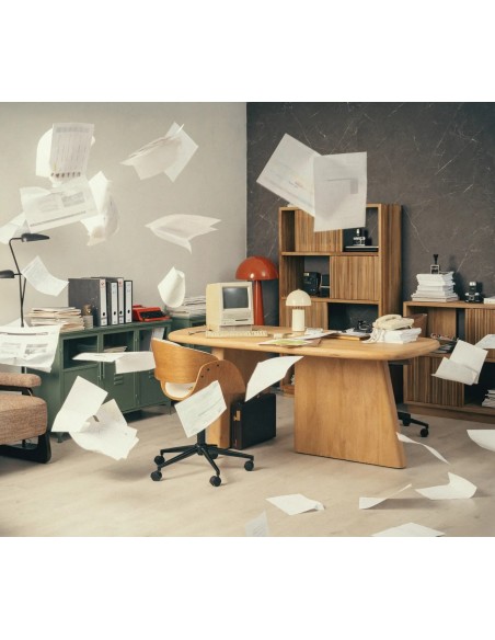 Silla de oficina NARA con ruedas estilo vintage, tela crema y nogal