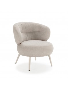 Poltrona redonda LIVA com design orgânico em cor bege.