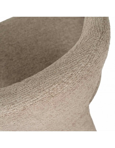 Cadeira totalmente estofada com design orgânico LORETTA