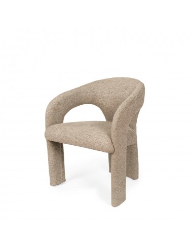 Cadeira totalmente estofada com design orgânico...