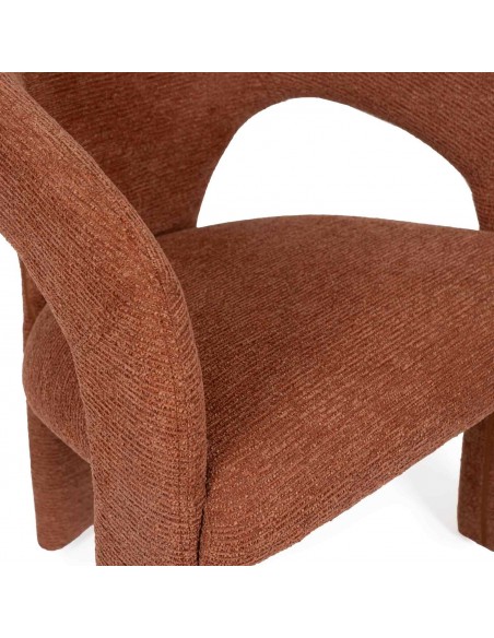 Cadeira totalmente estofada com design orgânico LORETTA