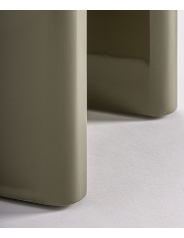 Mesinha STAGE com acabamento verde brilho e...