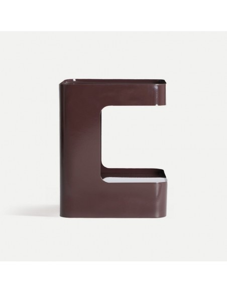 Mesinha de Cabeceira UMOA design escultórico brilho chocolate 37x46 cm