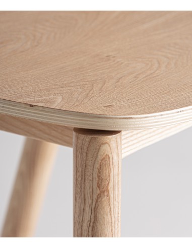 Taburete de Diseño Nórdico WIELER 64 en Madera