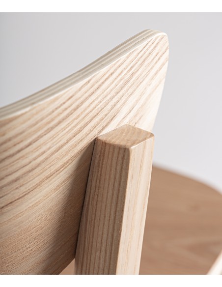 Taburete de Diseño Nórdico WIELER 64 en Madera