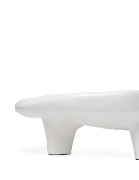 Mesa centro escultórica INARO 150 x 34, diseño orgánico en resina blanca