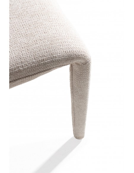 Cadeira MACA de design moderno com pés estofados