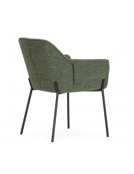 Cadeira de design SUMA com braços, forrada a tecido e pés em metal.