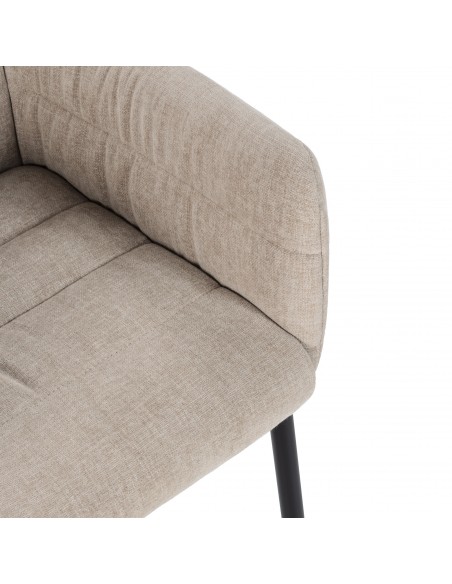 Cadeira de design NAOMI com braços estofados e almofadados
