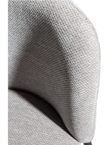 Poltrona GINNY estofada em tecido com pés de...