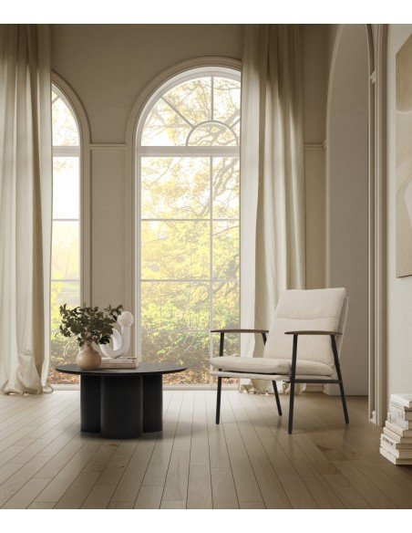 Cadeira com braços DUNIA de design contemporâneo, estofada em bege.