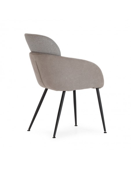 Cadeira NURE de design moderno com braços, forrada a tecido misto.
