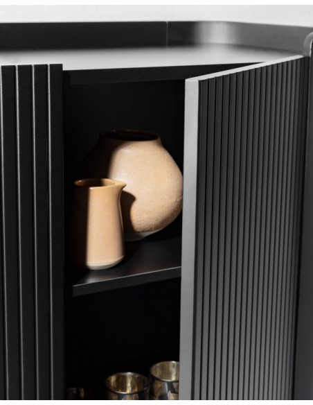 Aparador WILLA 200 com design moderno e minimalista, lacado a preto.