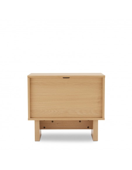 Mesa de cabeceira de design LUGANO 60 em melamina cor carvalho.