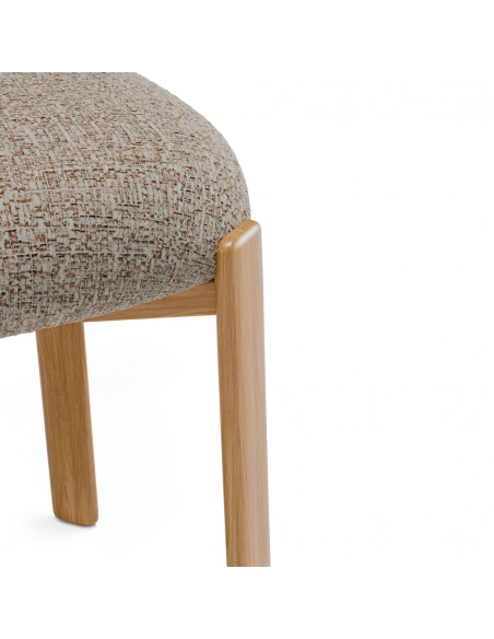 Silla de diseño RUMI tapizada con pata en metal efecto roble