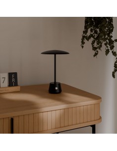Lámpara de sobremesa AYORA de diseño en negro 2