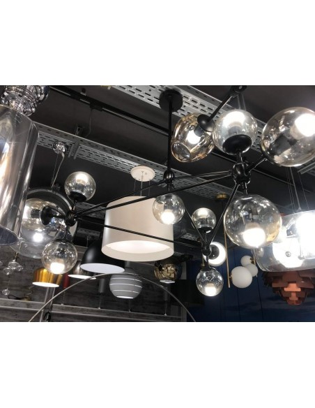 Lámpara colgante EDITE, 10 tulipas de cristal, metal negro. Lámpara colgante EDITE, 10 tulipas de cristal, metal negro.